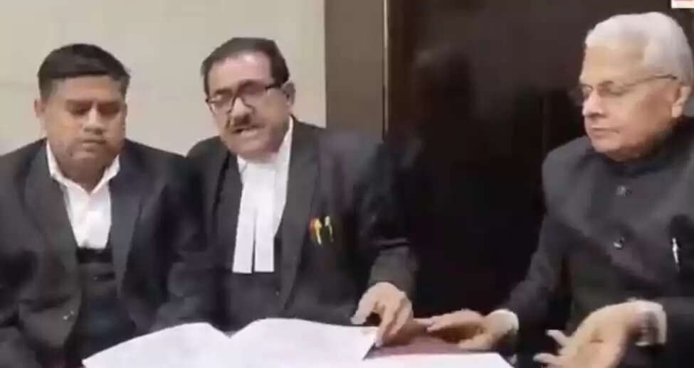 बार एसोसिएशन चुनाव में मतदाता सूची में गड़बड़ी का आरोप,रजिस्ट्रार ने नोटिस किया जारी