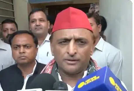 हार देख चुनाव आयोग से मिल जाती है भाजपा: अखिलेश यादव