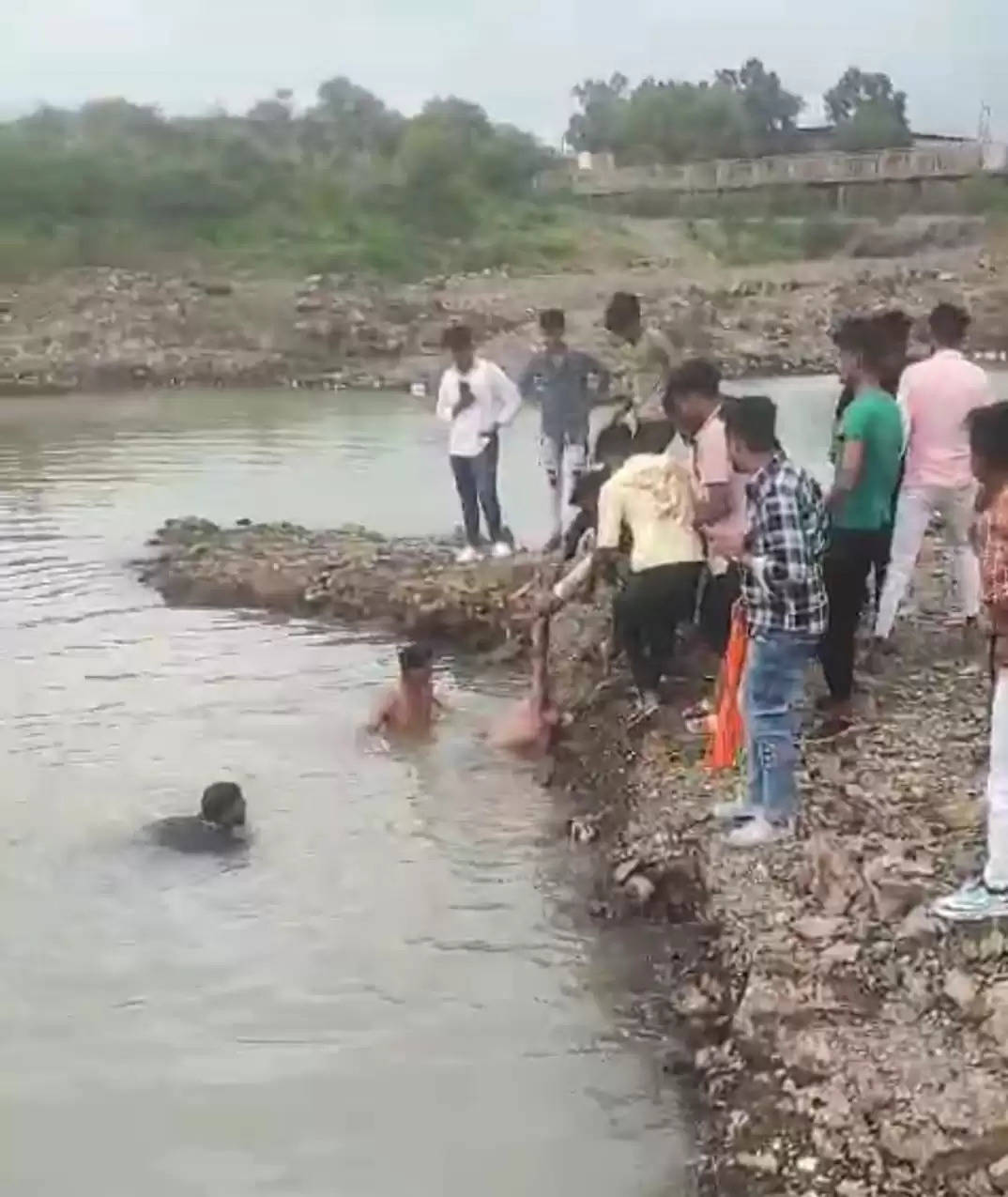 राजगढ़ः तालाब में डूबने से नाबालिग किशोर की मौत