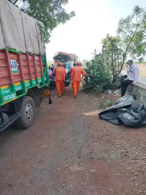 रीवा:&nbsp;सिलपरा डैम में डूबे सेना के&nbsp;जवान&nbsp;का शव&nbsp;6 दिन बाद मिला, नहर का पानी रोककर एनडीआरएफ ने चलाया विशेष अभियान
