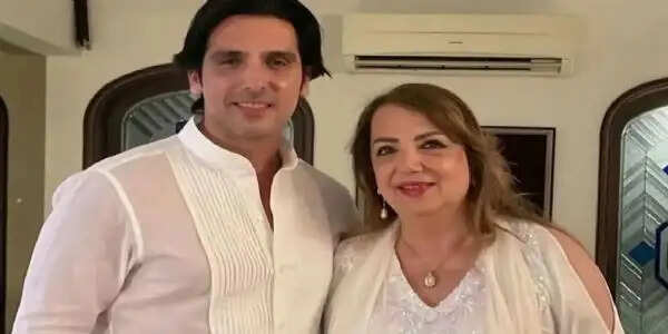 मां के अंतिम संस्कार को लेकर उठे सवालों पर जायद खान का जवाब