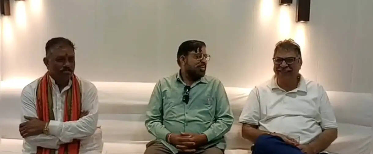 डूंगरपुर पहुंचे सांसद सतीश पूनिया, बोले- यमुना जल समझौता ऐतिहासिक, कांग्रेस ने मामले को ठंडे बस्ते में डाला