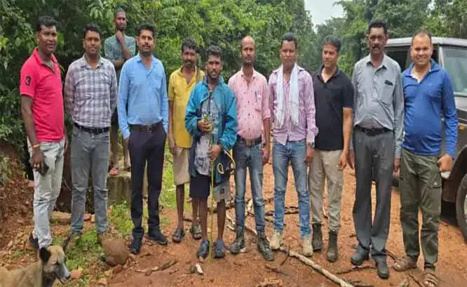 वन्यजीव&nbsp;बंगाल मॉनिटर लिजार्ड को पकाकर खाने वाले तीन युवक पकड़ाए