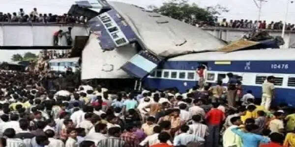 इतिहास के पन्नों में 20 अगस्त : फिरोजाबाद रेल हादसा, जिसमें मारे गए 250 से ज्यादा यात्री