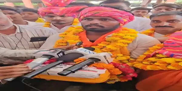 गाय को राष्ट्रीय माता घोषित करने की मांग, भरतपुर में निकली विशाल रैली