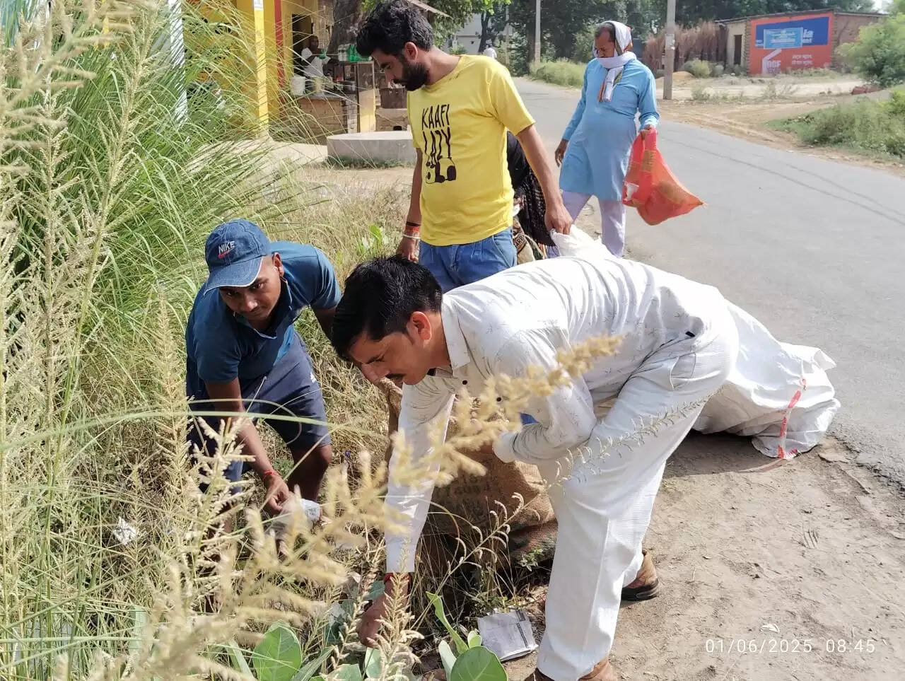 सफाई योद्धाओं ने छानबे के 97 गांवों को चमकाया, 14 बोरी प्लास्टिक जुटाया