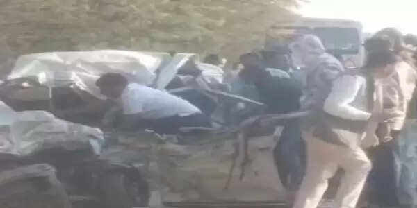 (अपडेट) सीकर में&nbsp;ट्रक और कार की भिड़ंत में एक ही परिवार की सात महिलाओं की मौत