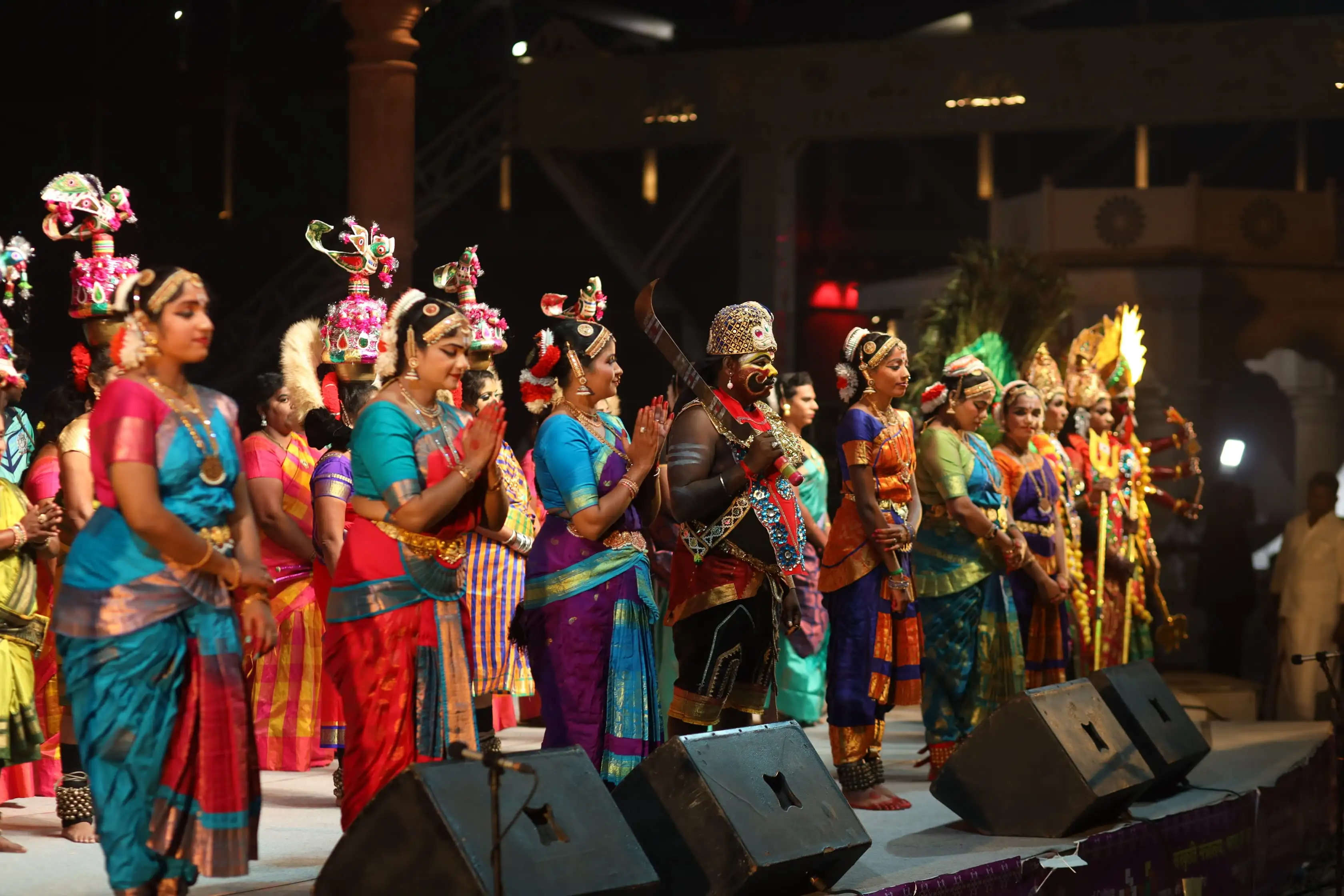 तमिल मेहमान कजरी डांस और लोक गीतों पर झूमे, फोक और शास्त्रीय कलाकारों ने मोहा मन