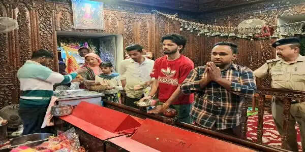 छठे नवरात्र पर त्रिलोकपुर मंदिर पहुंचे 26 हजार श्रद्धालु