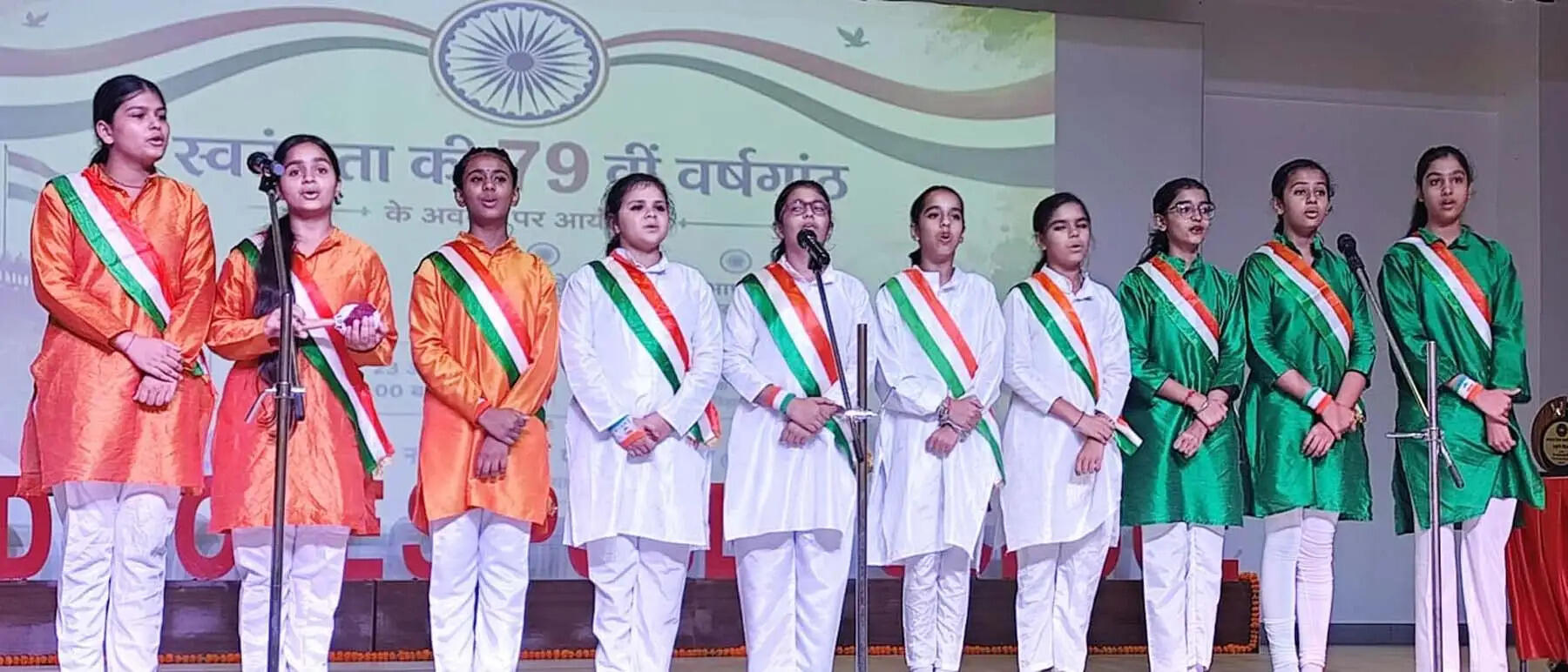 गुरुग्राम: समूहगान, फैंसी ड्रेस व भाषण प्रतियोगिता में स्कूली बच्चों ने जीता सबका दिल