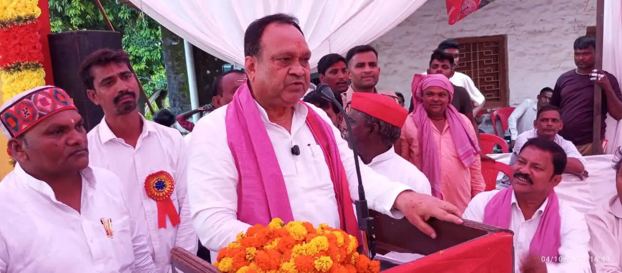 अखिलेश यादव को मजबूत करने का आह्वान, 2027 की तैयारी में जुटें : कैलाश चौरसिया
