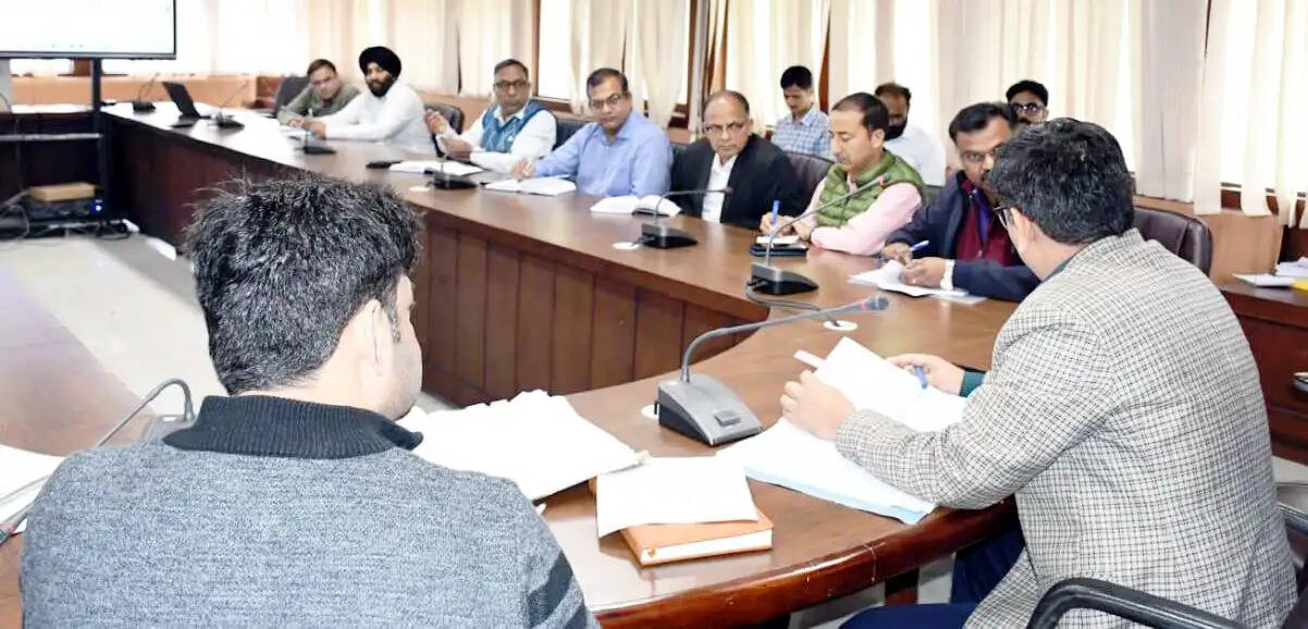 नैनीताल के बेलवाखान, जिरौली, रेकुना, बारगल एवं प्यूडा में तलाशी जा रही है 4जी टावरों के लिये भूमि