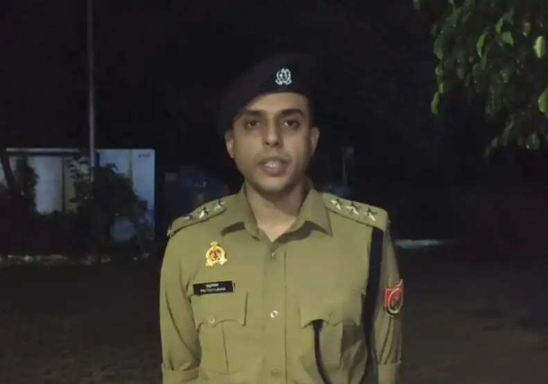 अज्ञात वाहन की टक्कर से बाइक सवार तीन युवकों की मौत, जांच में जुटी पुलिस