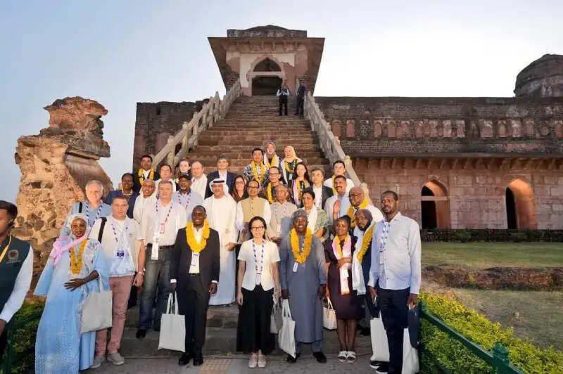 ब्रिक्स देशों के कृषि मंत्री और अधिकारियों ने किया ऐतिहासिक स्थल मांडू का भ्रमण