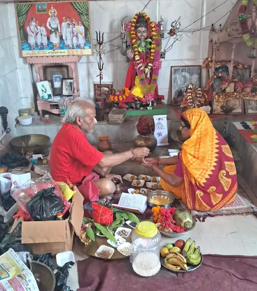 नवरात्र के दूसरे दिन महाकाल मंदिर में हुई मां ब्रह्मचारिणी की पूजा अर्चना