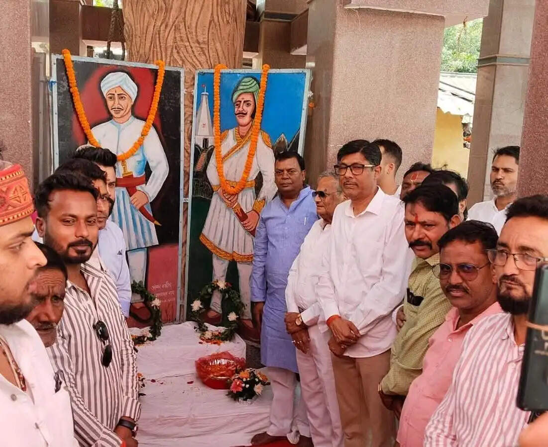 संसद में लगे शहीद गणपत राय की तस्वीर : चंद्रप्रकाश