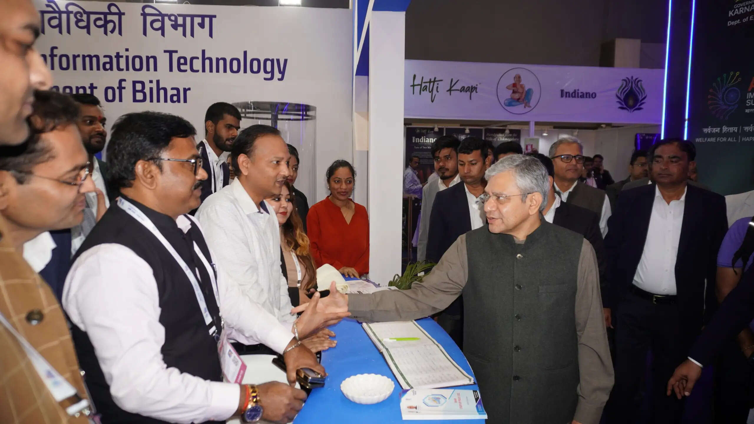 इंडिया एआई इम्पैक्ट समिट 2026 में बिहार के नवाचारों की केंद्रीय मंत्री अश्विनी वैष्णव ने की सराहना