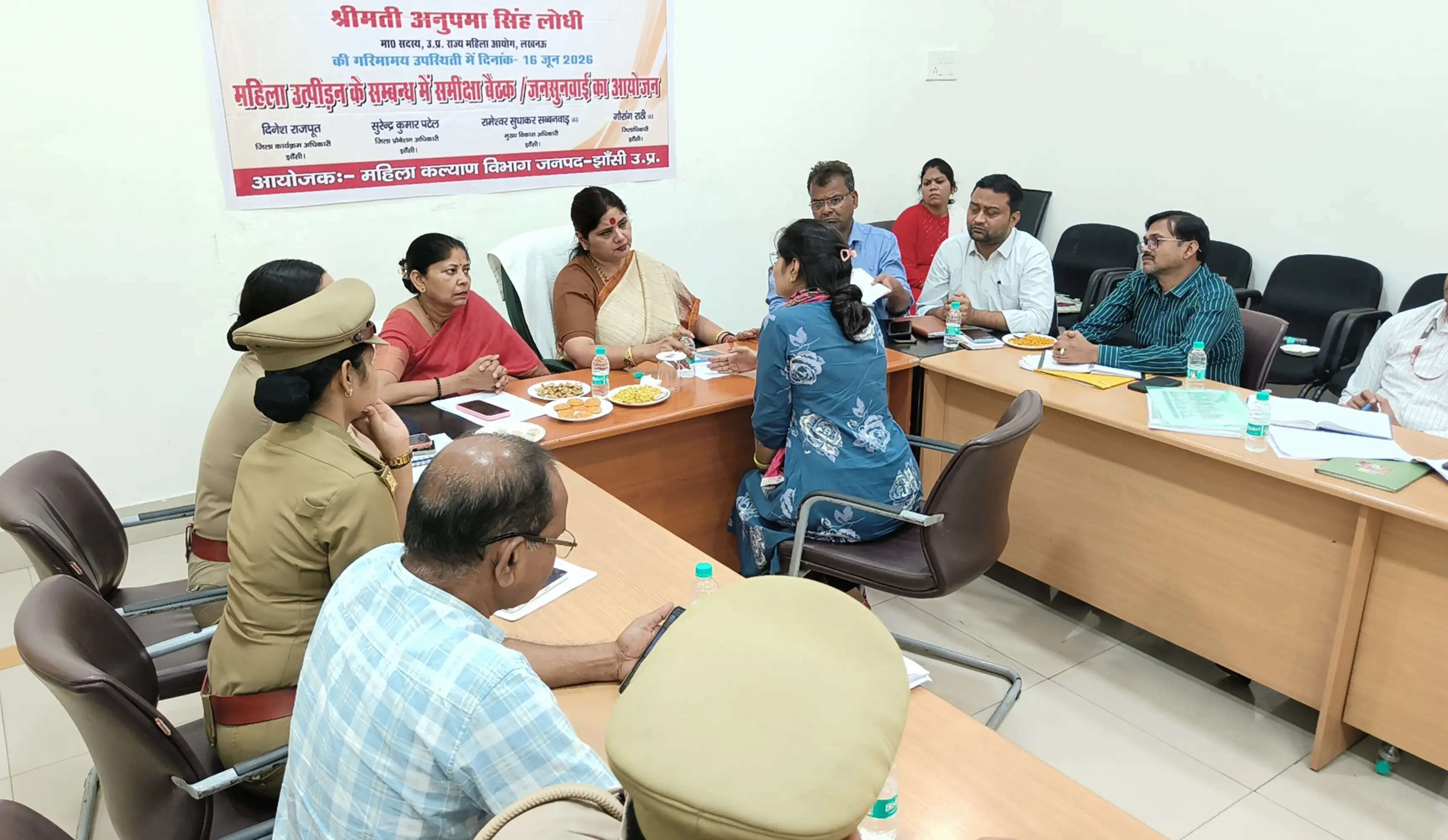 महिला उत्पीड़न के मामलों में लापरवाही बर्दाश्त नहीं, संवेदनशीलता से करें कार्रवाई : डॉ. बबीता सिंह