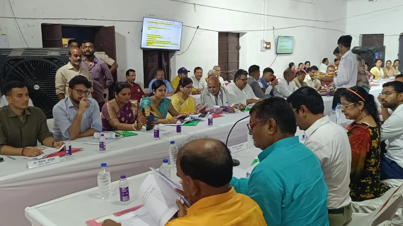 सोनपुर में उपमुख्यमंत्री विजेंद्र प्रसाद यादव ने की जिला कार्यक्रम क्रियान्वयन समिति की बैठक
