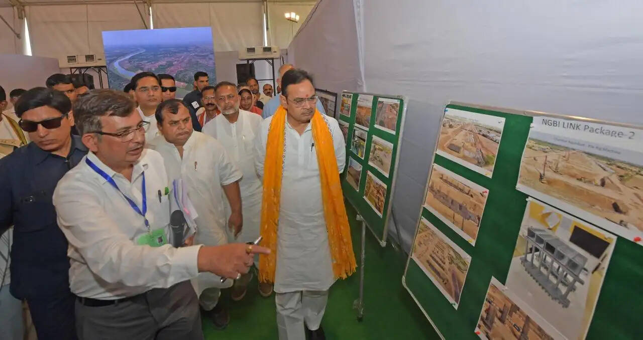 मुख्यमंत्री ने राम जल सेतु लिंक परियोजना के अंतर्गत निर्माणाधीन चंबल एक्वाडक्ट का किया निरीक्षण