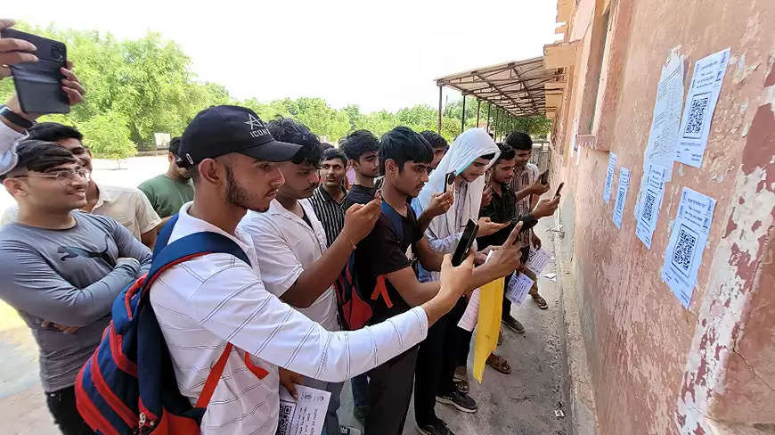 रोजगार एवं कॅरियर मेलाः विद्यार्थियों ने क्यूआर कोड से किया पंजीकरण