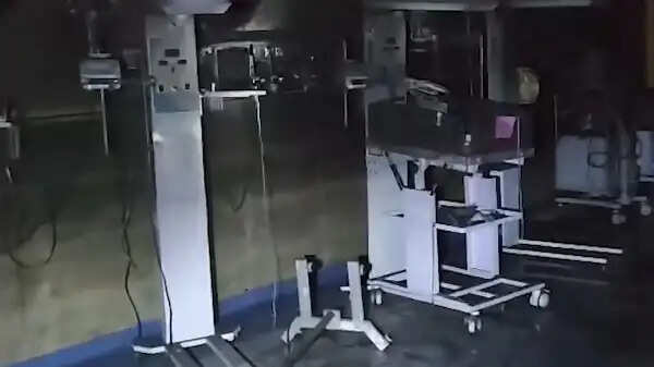 (संशाेधित) -- महाराष्ट्र में अमरावती के अस्पताल की एनआईसीयू में आग, 3 नवजातों की मौत