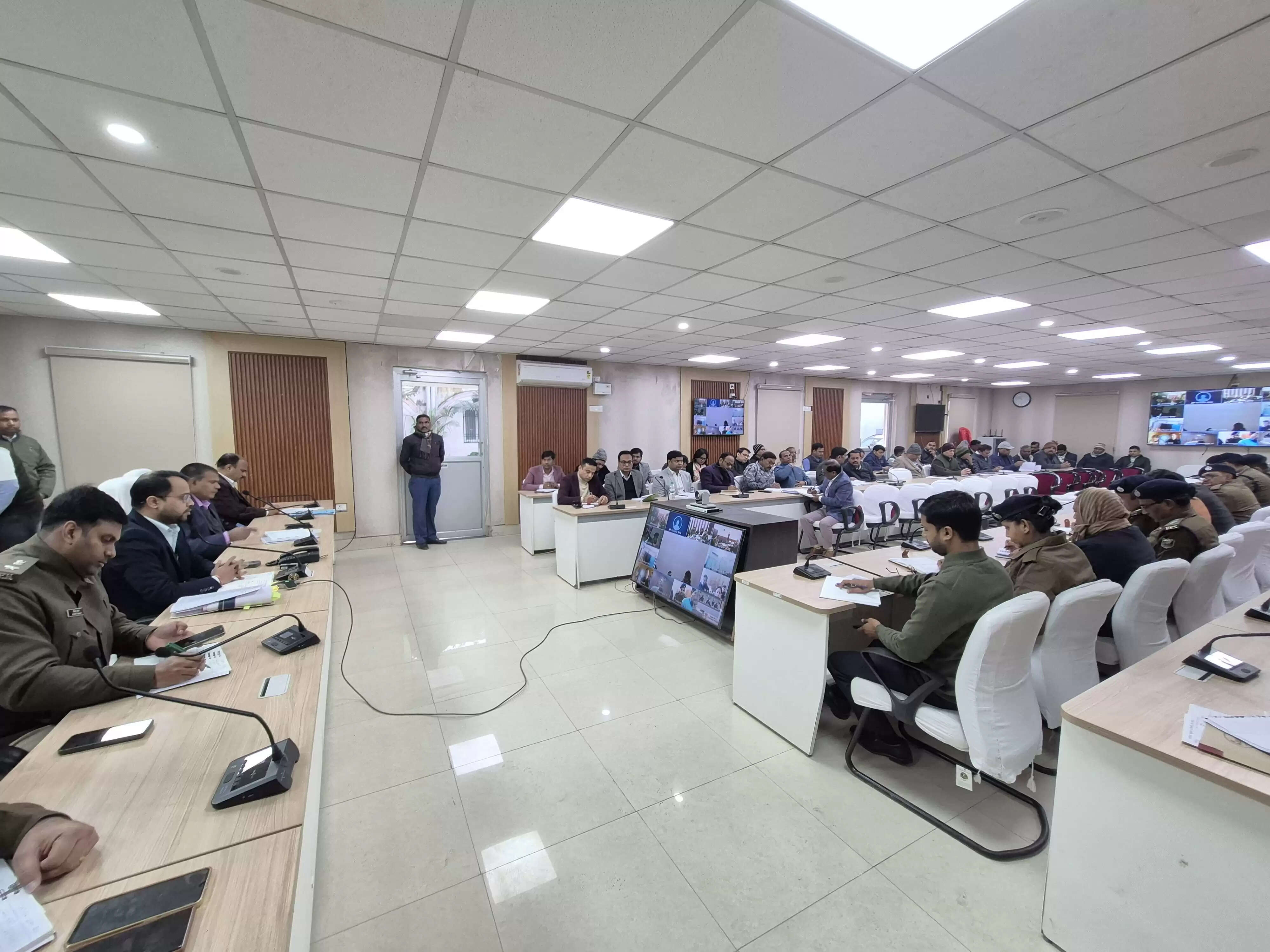 जनसमस्याओं के समाधान के लिए अब जनता से सीधे मिलेंगे अधिकारी