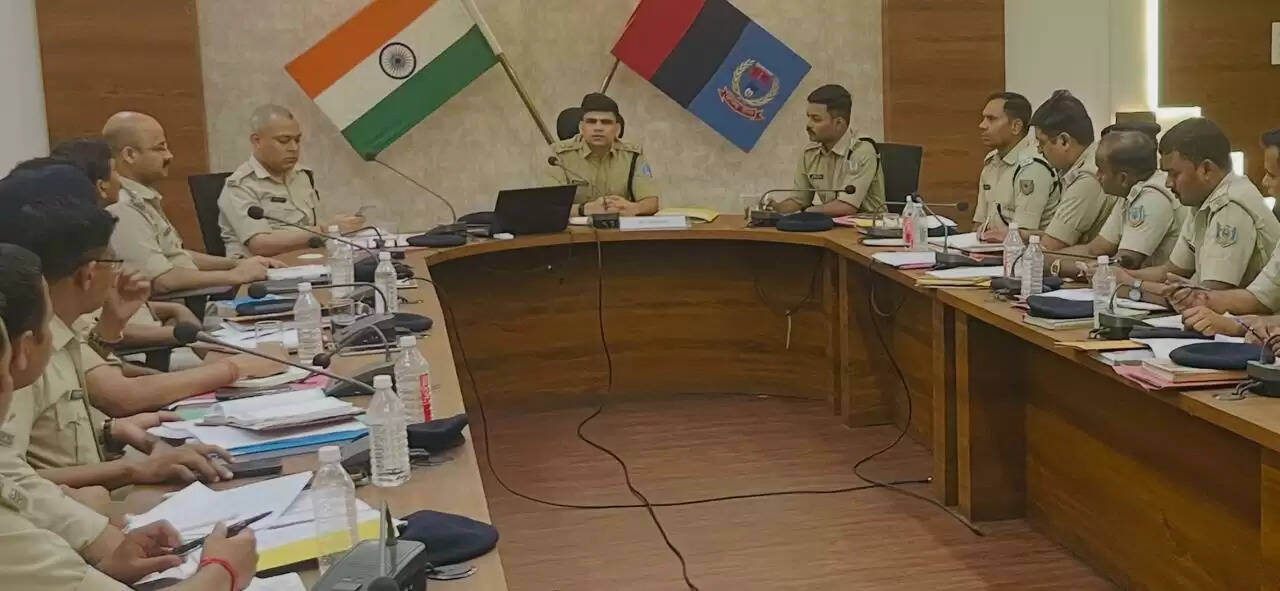 अपराधियों का बनेगा डेटाबेस, अवैध गतिविधियों पर लगेगी लगाम : एसपी