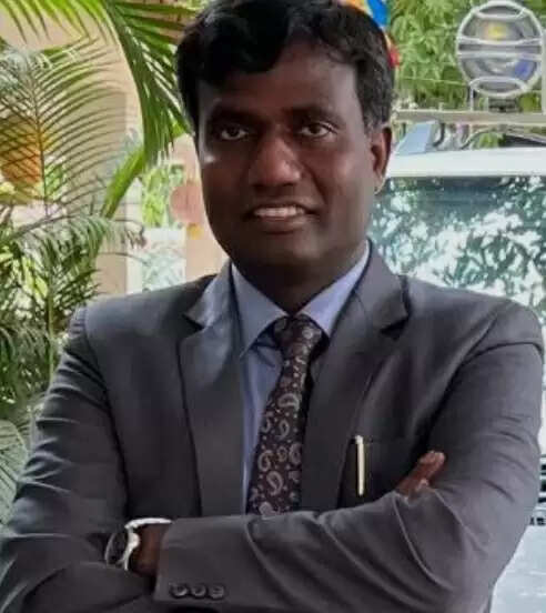 लॉगिन के लंबित मामलों का जल्‍द करें निबटारा : उपायुक्त