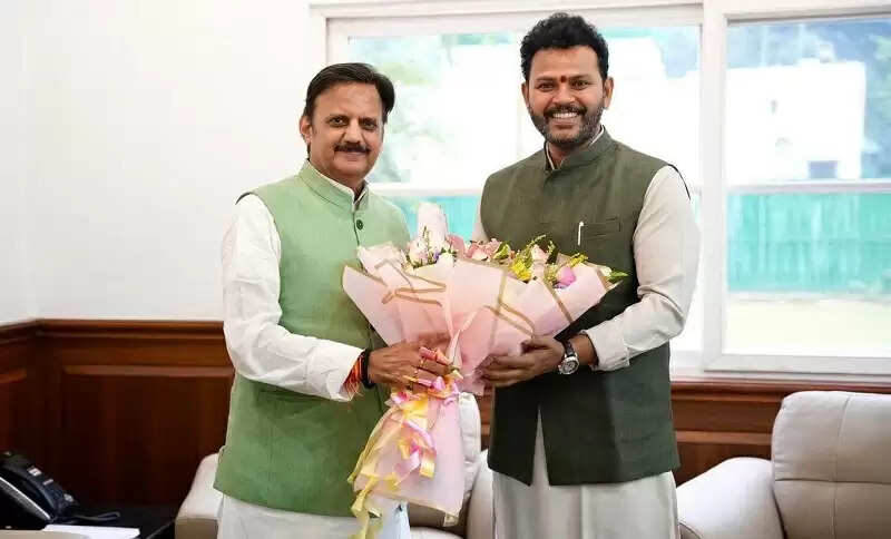 केन्द्रीय मंत्री नायडू से मिले मप्र के उप मुख्यमंत्री, नई हवाई सेवाओं के लिए व्यक्त किया आभार