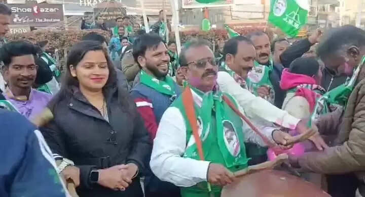 पेसा कानून पास होने पर झामुमो ने रांची में मनाया जश्न