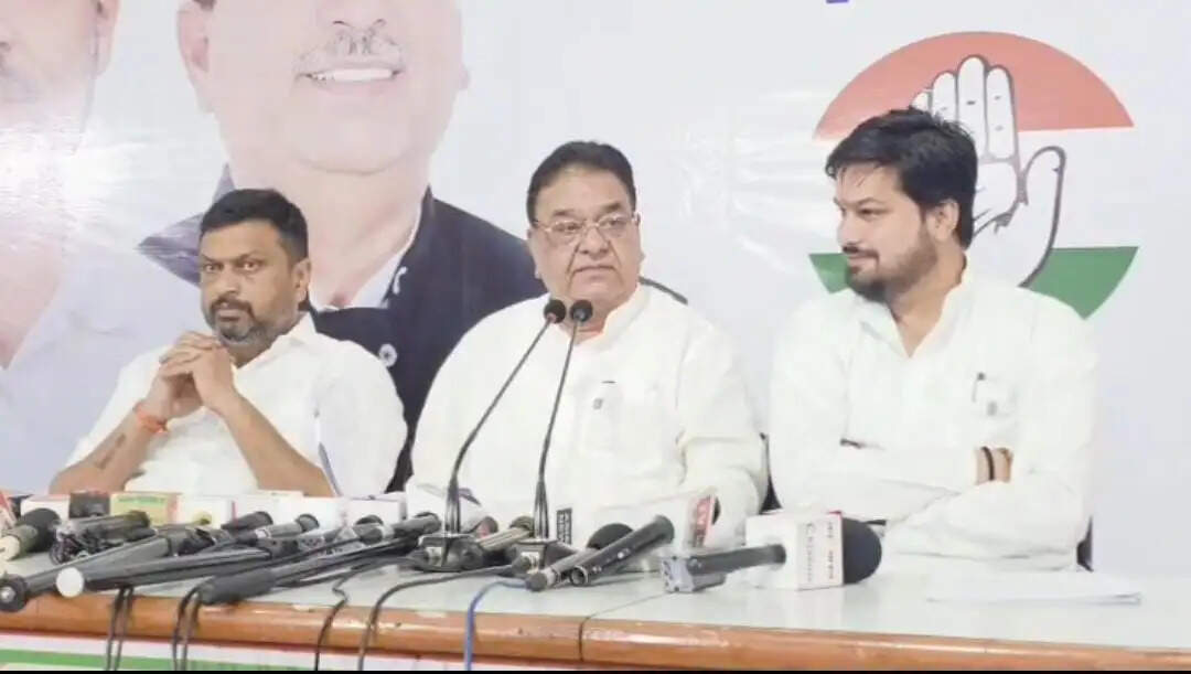 कांग्रेस का&nbsp;490 करोड़ के निवेश&nbsp;और 4,000 रोजगार के प्रस्ताव पर सवाल, इंदौर के जमीन मामले में लोकायुक्त जांच की मांग