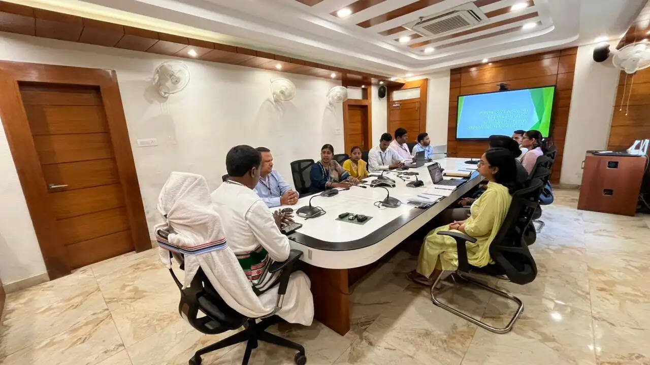 जनसमस्याओं काे संवेदनशील रहते हुए समाधान करना ही सच्ची जनसेवा : उपायुक्त