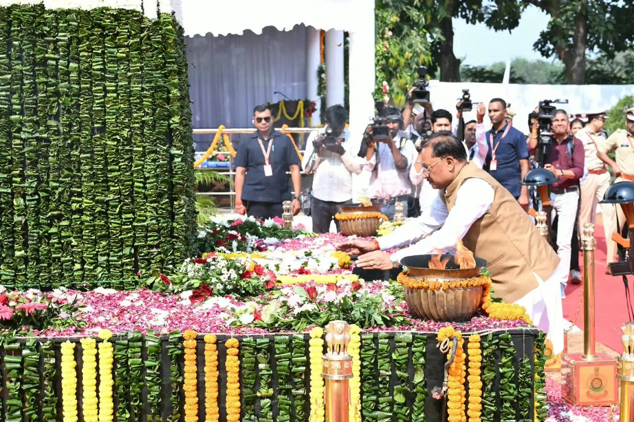 वीर जवानों के अदम्य साहस और सर्वाेच्च बलिदान से छत्तीसगढ़ में शांति और सुरक्षा का नया अध्याय : मुख्यमंत्री साय
