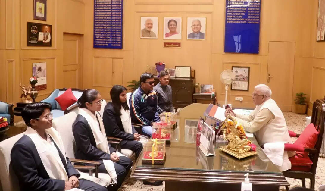 विजेता खिलाड़ी महिला सशक्तिकरण का प्रतीक : राज्यपाल पटेल