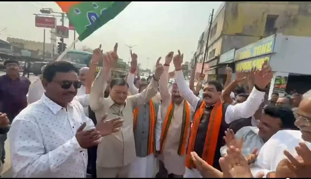 कोरबा : नितिन नबीन के भाजपा राष्ट्रीय अध्यक्ष बनने पर भाजपा कार्यकर्ताओं में जश्न का माहौल