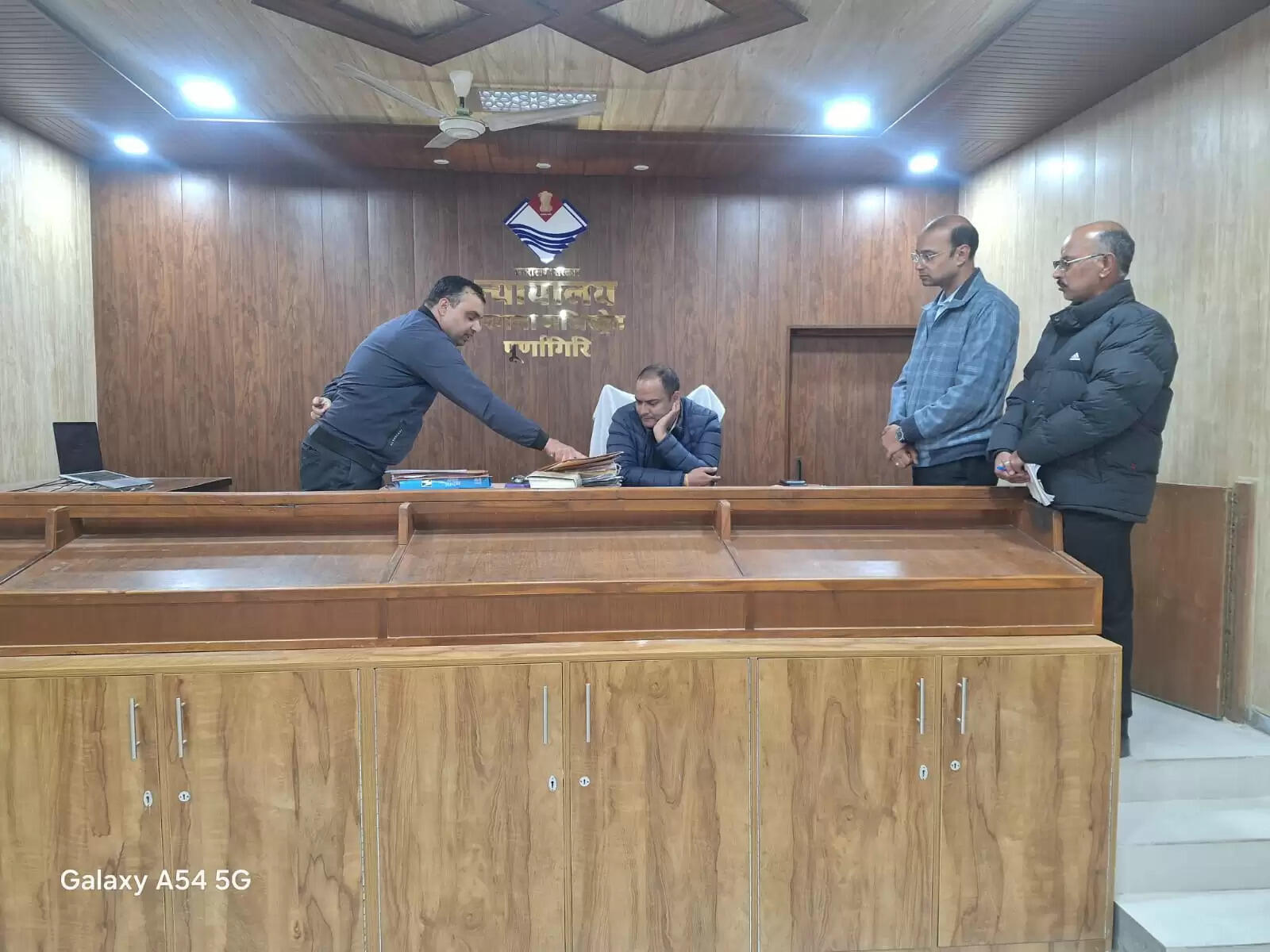 डीएम ने तहसील टनकपुर का किया औचक निरीक्षण, सुधार व सेवा गुणवत्ता पर दिया जोर