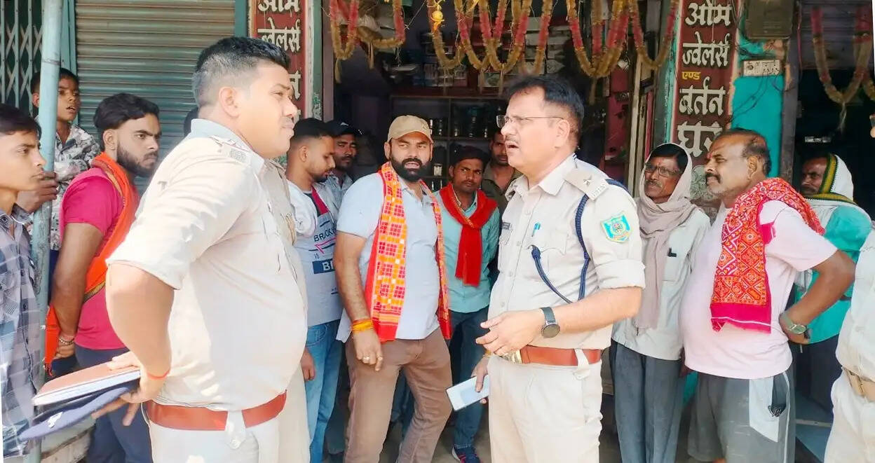 पांच लाख के सोने चांदी के आभूषण से भरा झोला दिनदहाड़े चोरी