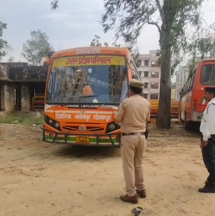 देवरिया पुलिस ने 119 वाहनों का किया ई-चालान