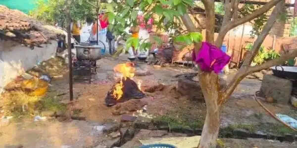 बरात आने से पहले शादी घर के सिलिंडर में लगी आग