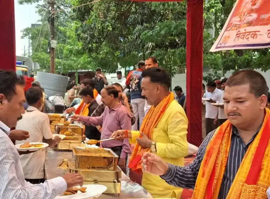 बड़े मंगल पर कलेक्ट्रेट और एसपी कार्यालय में हुआ सुंदरकांड पाठ व भंडारा