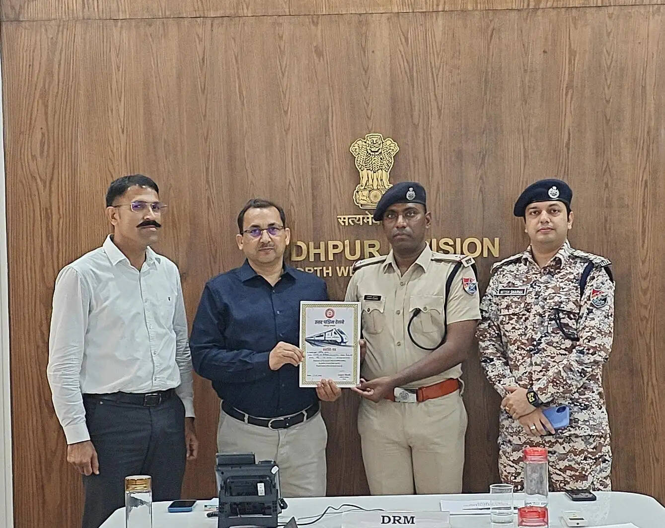 चलती ट्रेन में चोरी का खुलासा करने पर एएसआई बने ‘मैन ऑफ द मंथ’