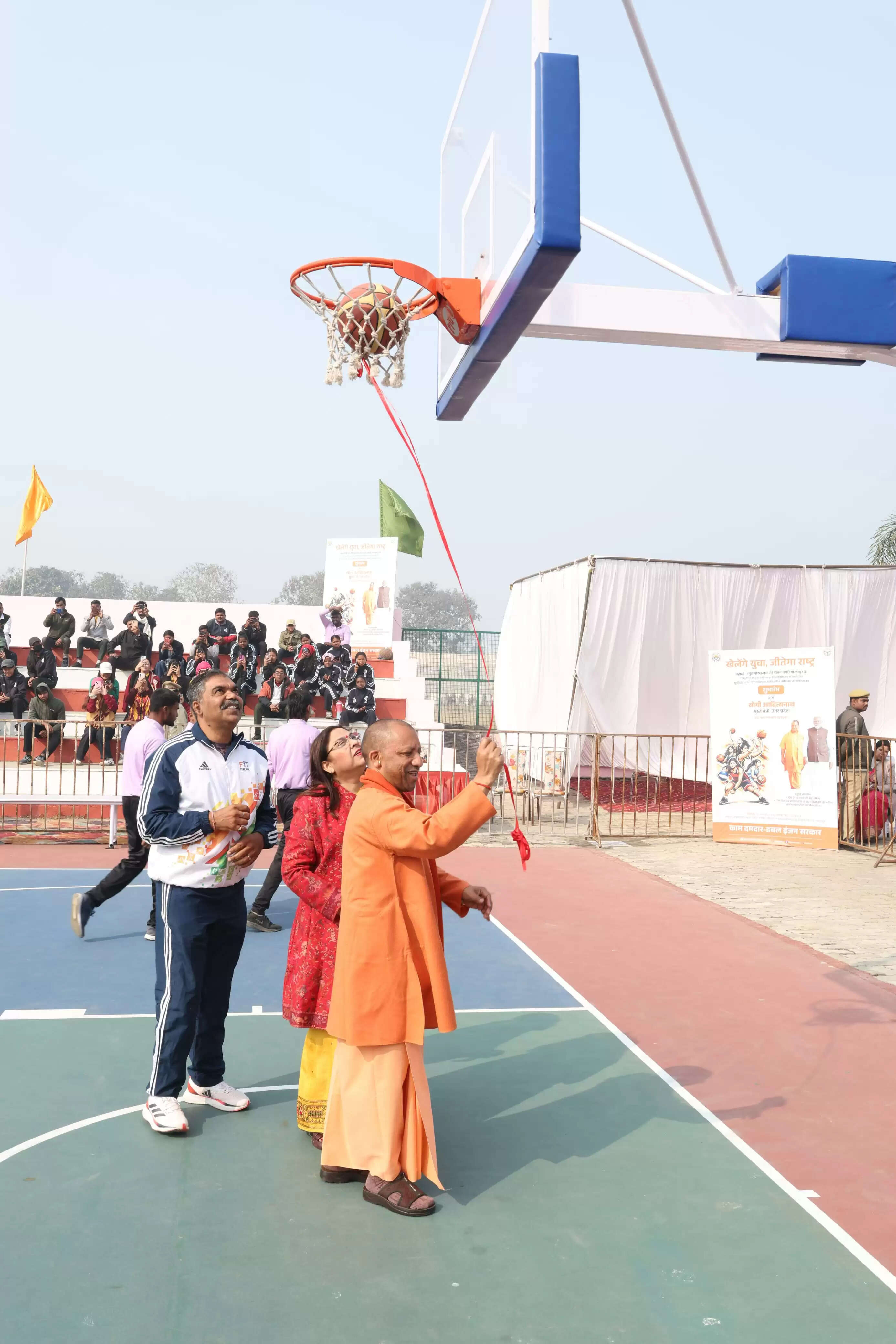 खेल प्रतिभाएं तराशें शिक्षण संस्थान : योगी आदित्यनाथ