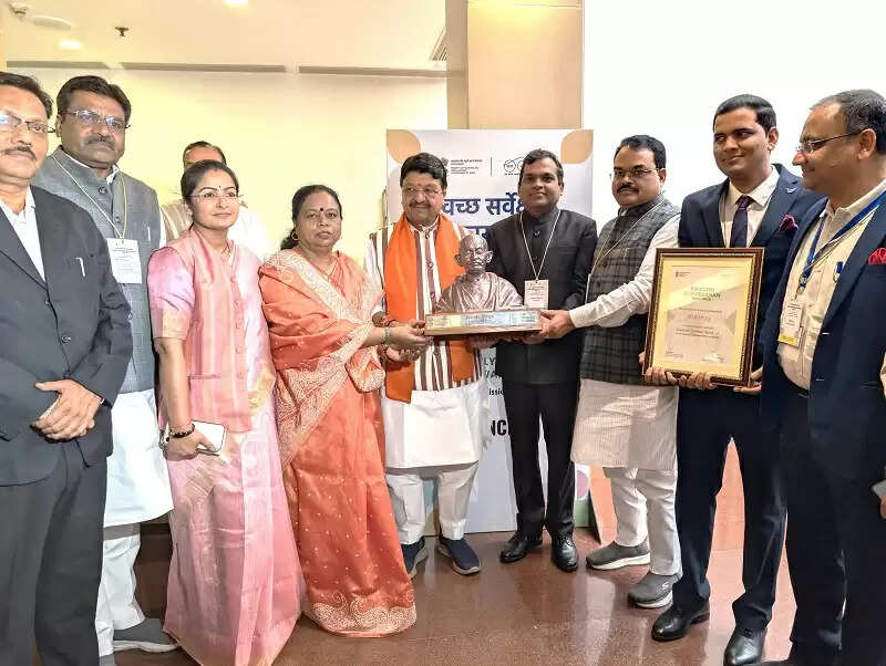 स्वच्छता का सिरमौर 'इंदौर', लगातार आठवीं बार बना देश का सबसे स्वच्छ शहर