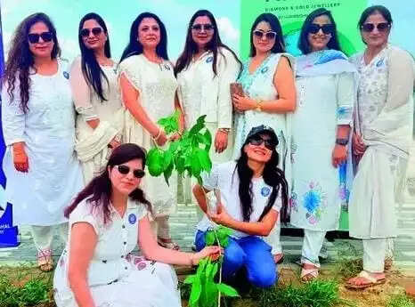 इनर व्हील क्लब ऑफ मुरादाबाद एसेंस ने दिया हरित पर्यावरण का संदेश