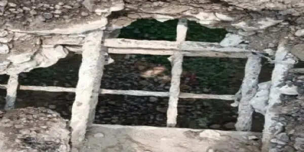 उग्रसेन सिंह सेतु के बीच मिला बड़ा होल, यातायात बंद, 100 किमी बढ़ा सफर