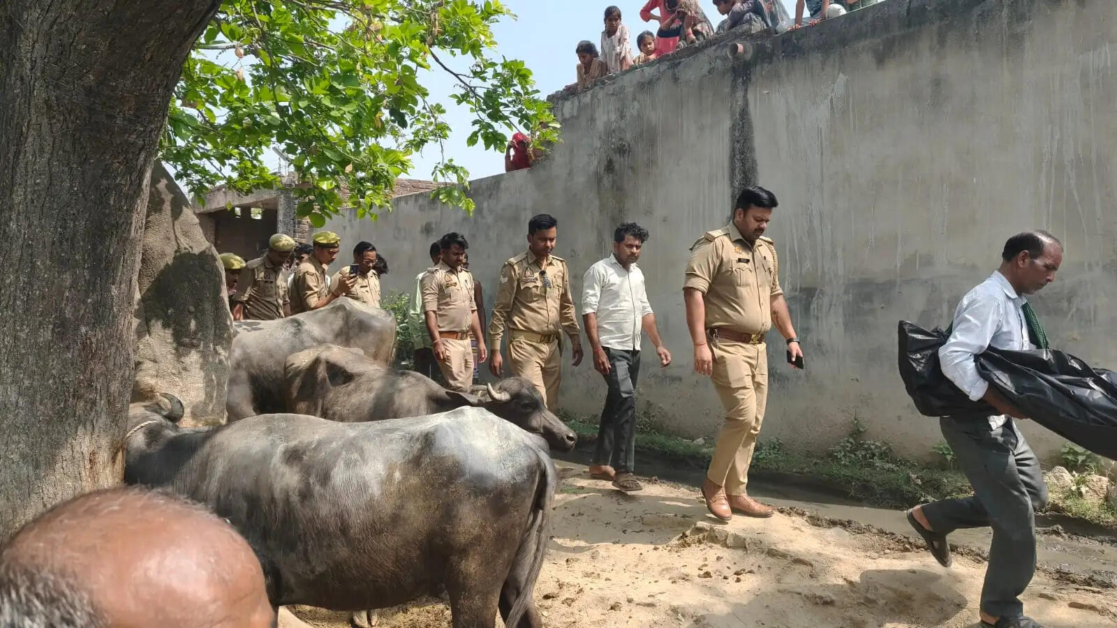 करंट की चपेट में आकर टेंट कर्मी की मौत