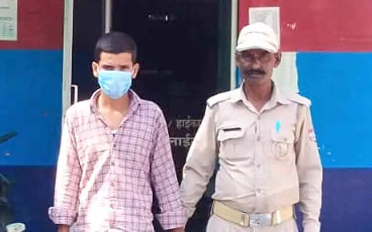 फायरिंग मामले में एक गिरफ्तार, दूसरा फरार