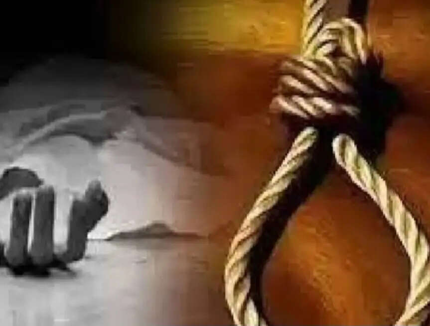 घरेलू विवाद के बाद अधेड़ ने फांसी लगाकर दी जान