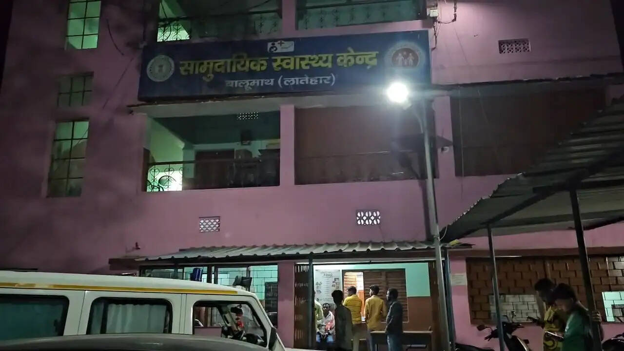 लातेहार: दो मोटरसाइकिलों की टक्कर में तीन की मौत, चार घायल